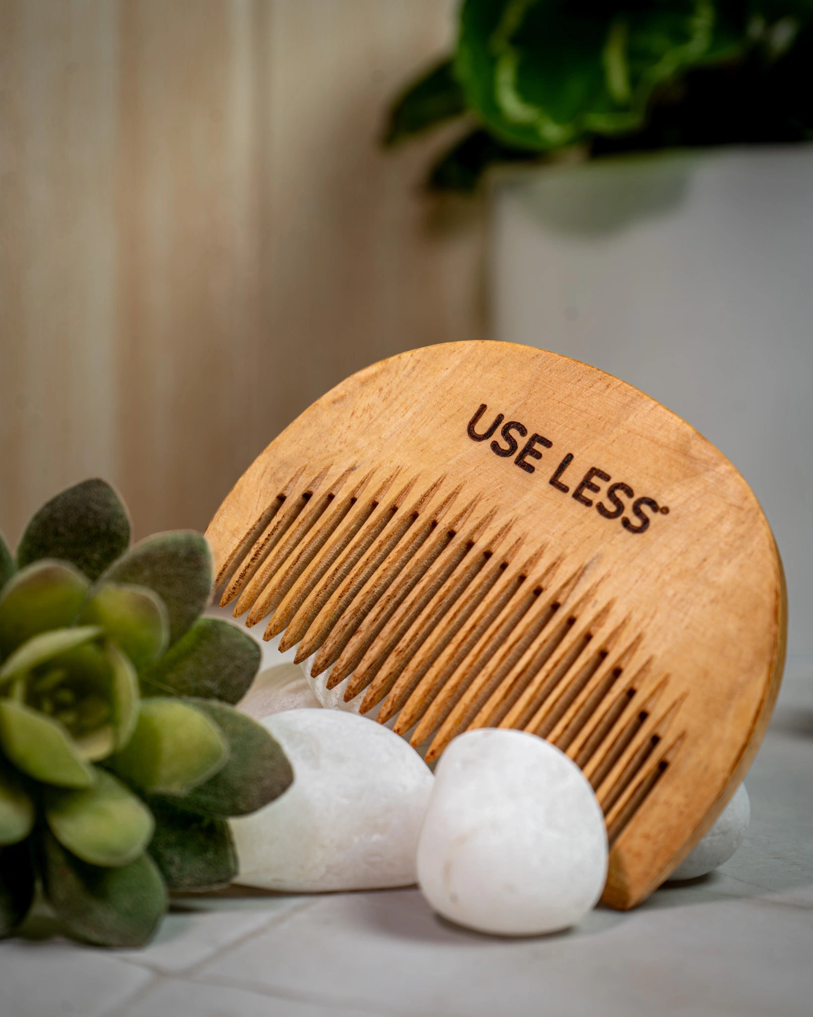 Eco-friendly bamboo beard comb. Sustainable, plastic-free grooming accessory for smooth and healthy beards.
