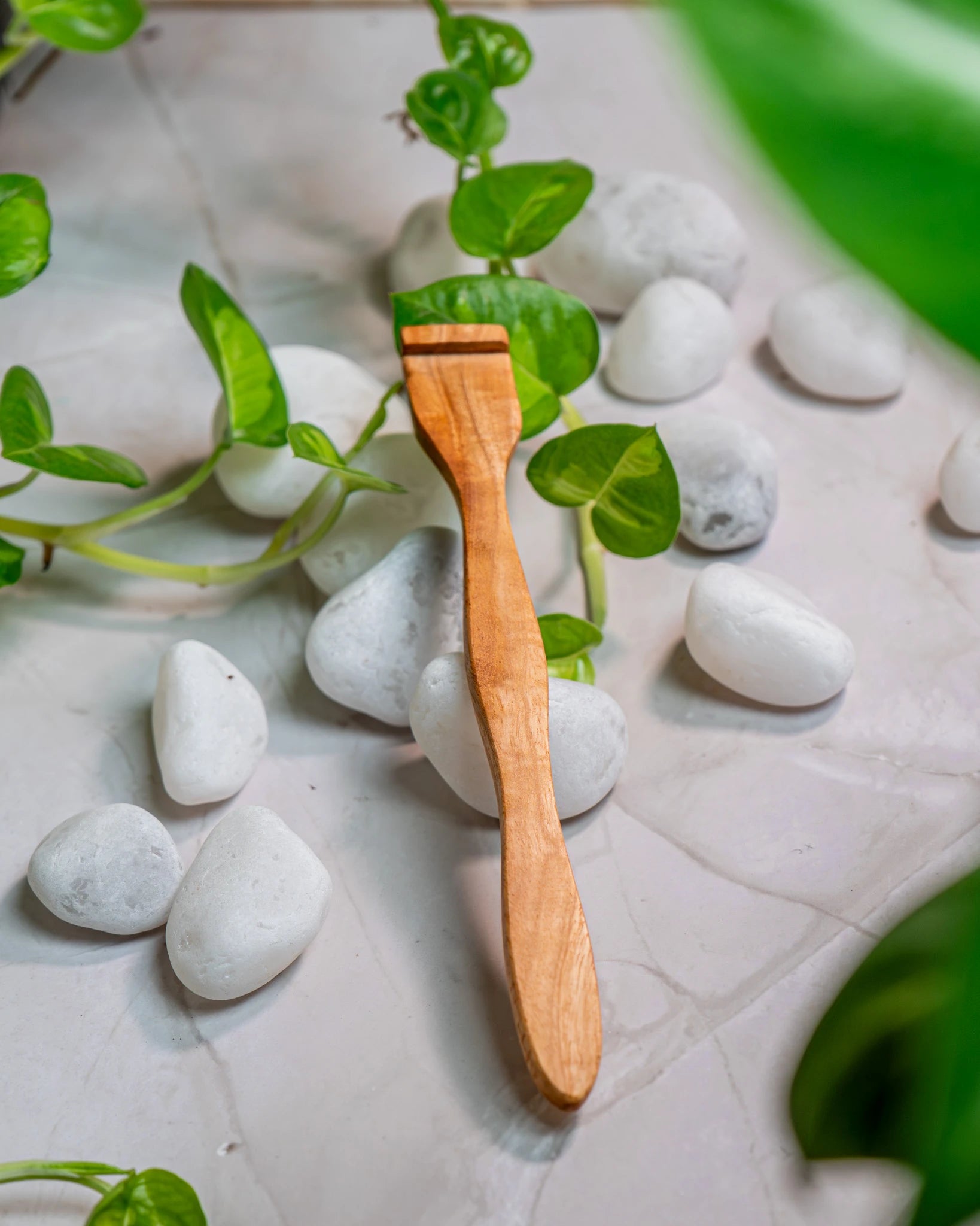 Eco-friendly bamboo tongue cleaner. Sustainable, plastic-free oral care tool for fresh breath and better hygiene.